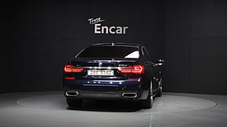 BMW 7-SERIES G11 2017