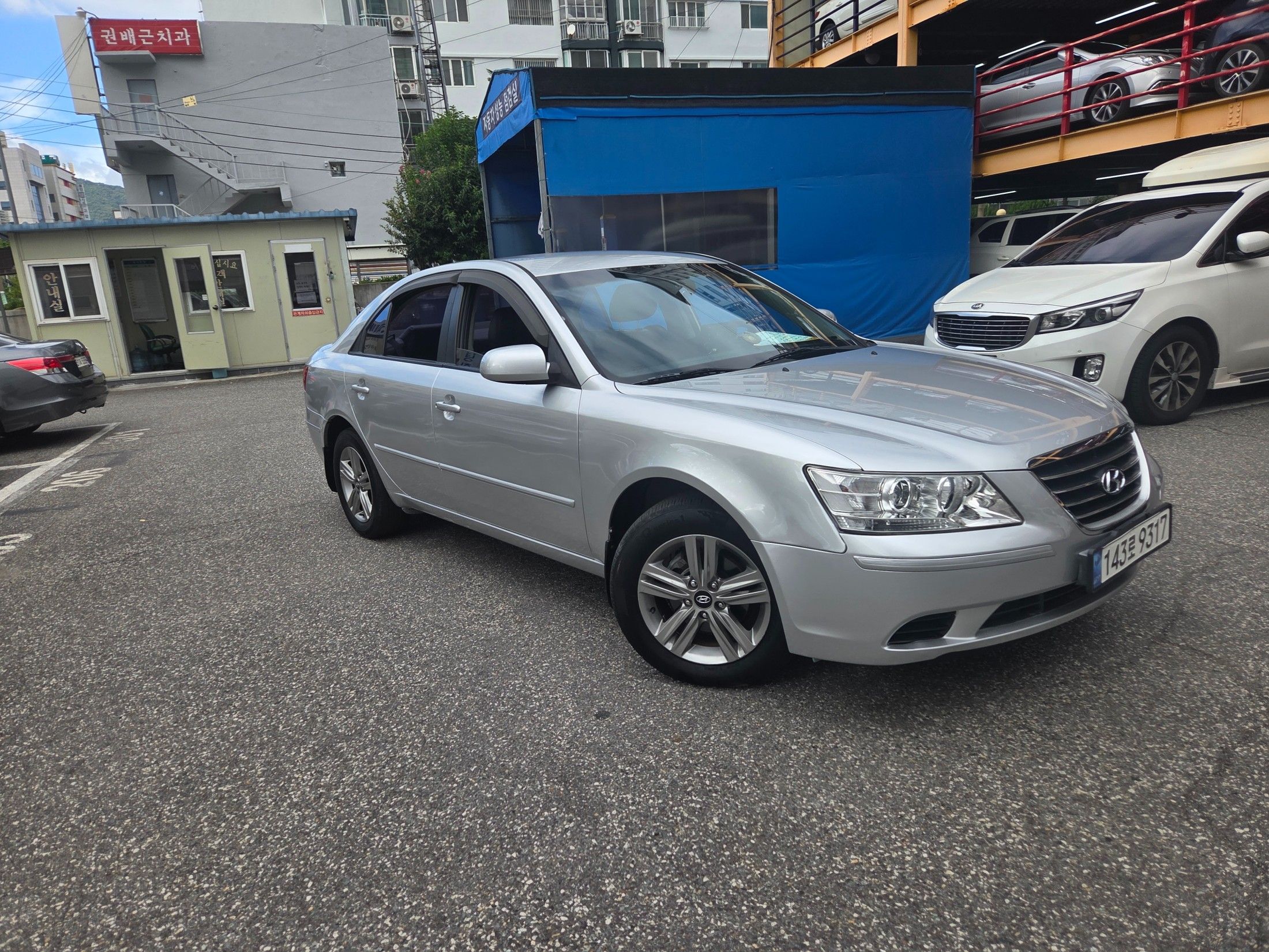 HYUNDAI NF SONATA TRANSFORM 2012