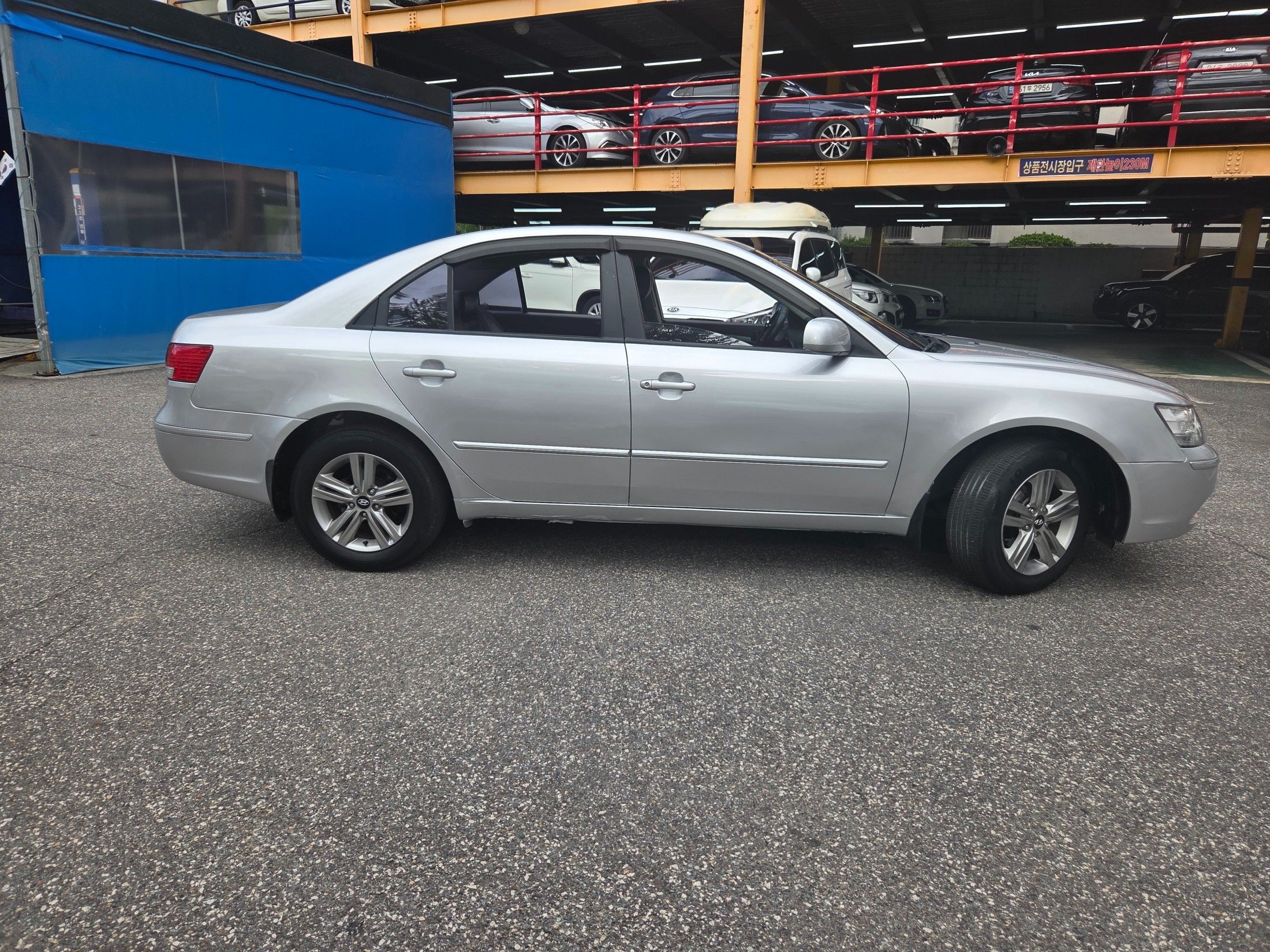 HYUNDAI NF SONATA TRANSFORM 2012