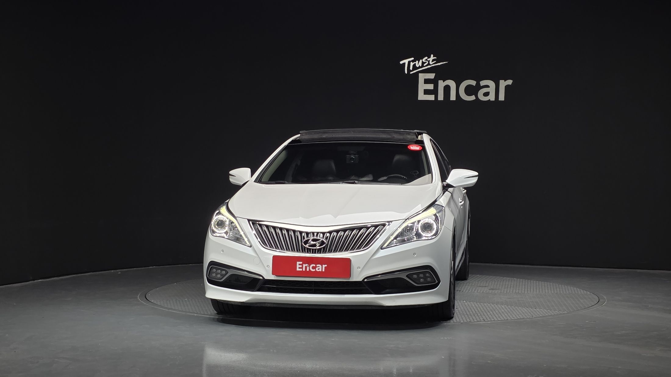 HYUNDAI GRANDEUR HG 2016