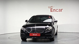 MERCEDES BENZ E-CLASS W213 2020