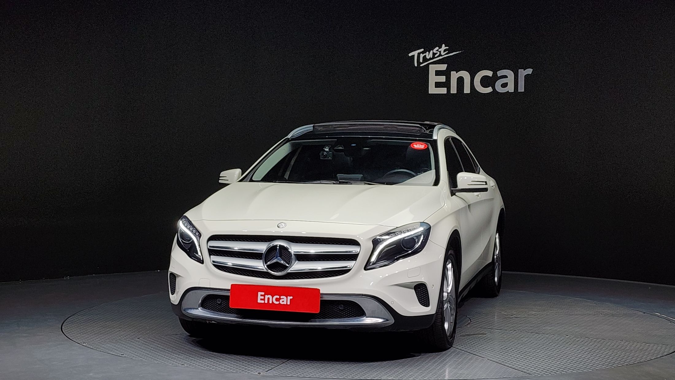 MERCEDES BENZ GLA-CLASS X156 2016