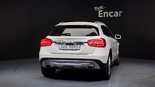 MERCEDES BENZ GLA-CLASS X156 2016