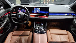 BMW 5-SERIES G60 2023