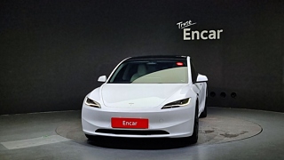 TESLA MODEL 3 2024