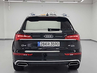 AUDI Q5 FY 2022