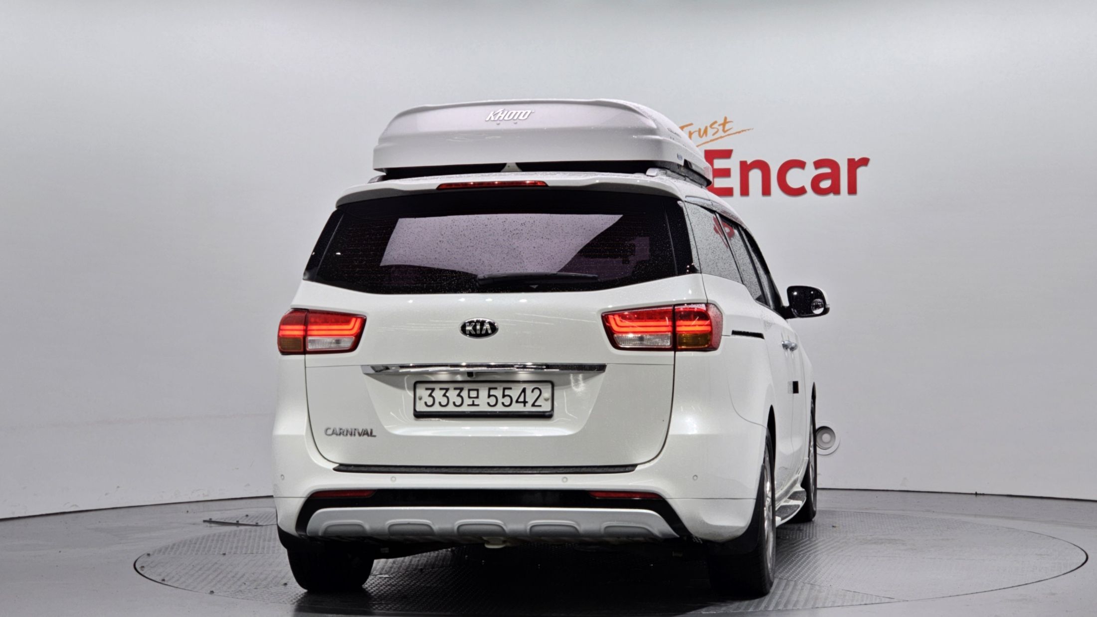 KIA CARNIVAL 2016