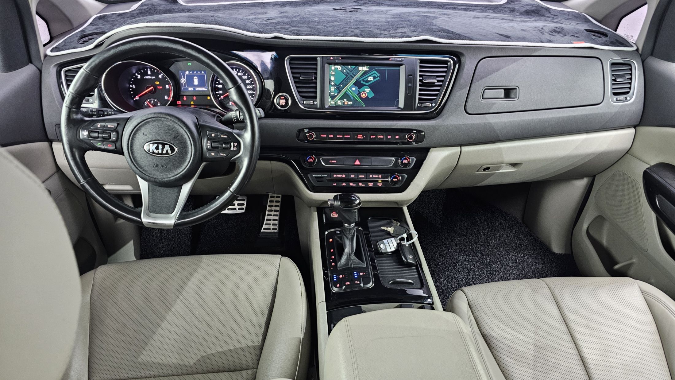KIA CARNIVAL 2016