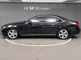 MERCEDES BENZ E-CLASS W213 2017