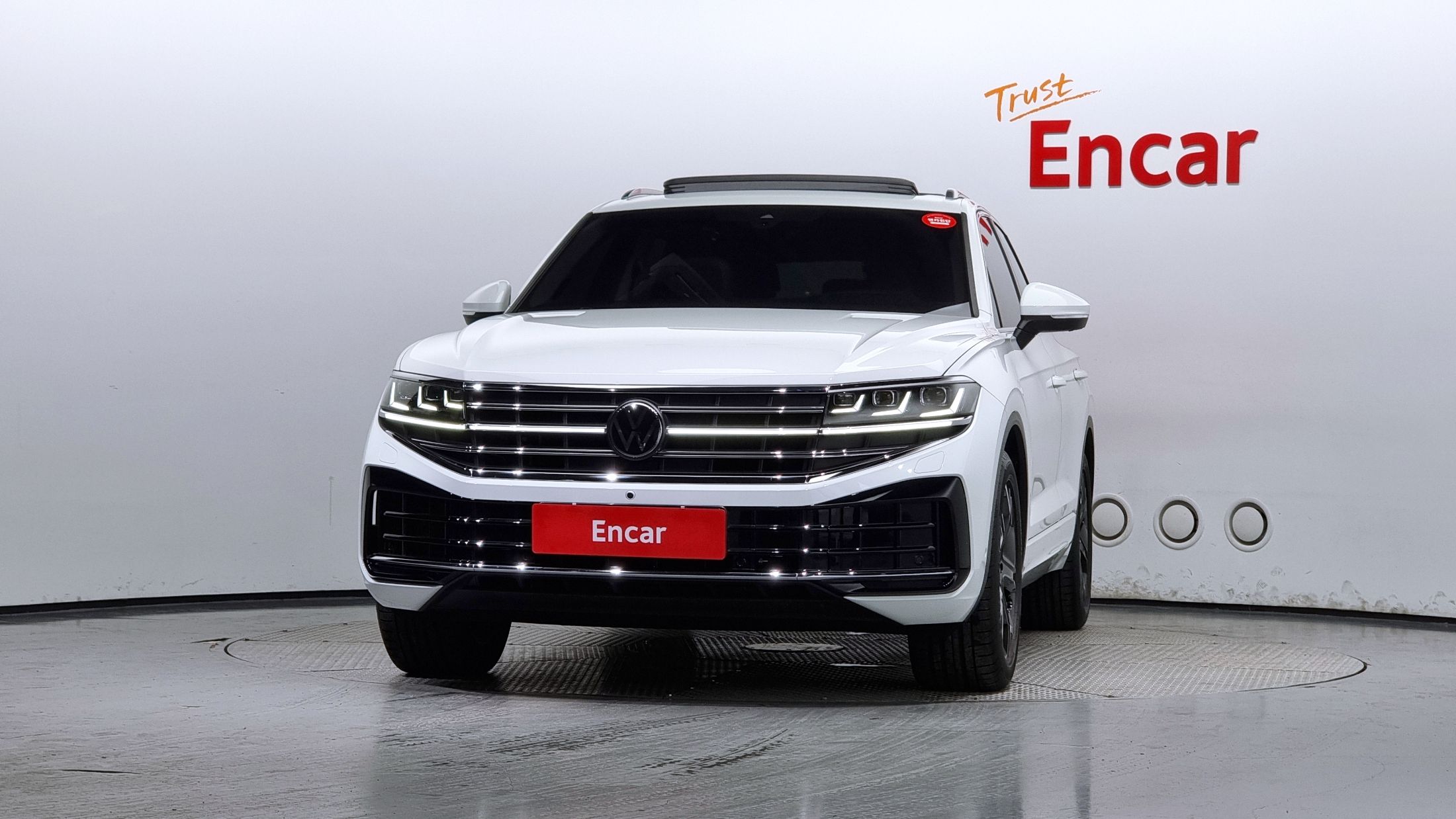 VOLKSWAGEN TOUAREG 2024