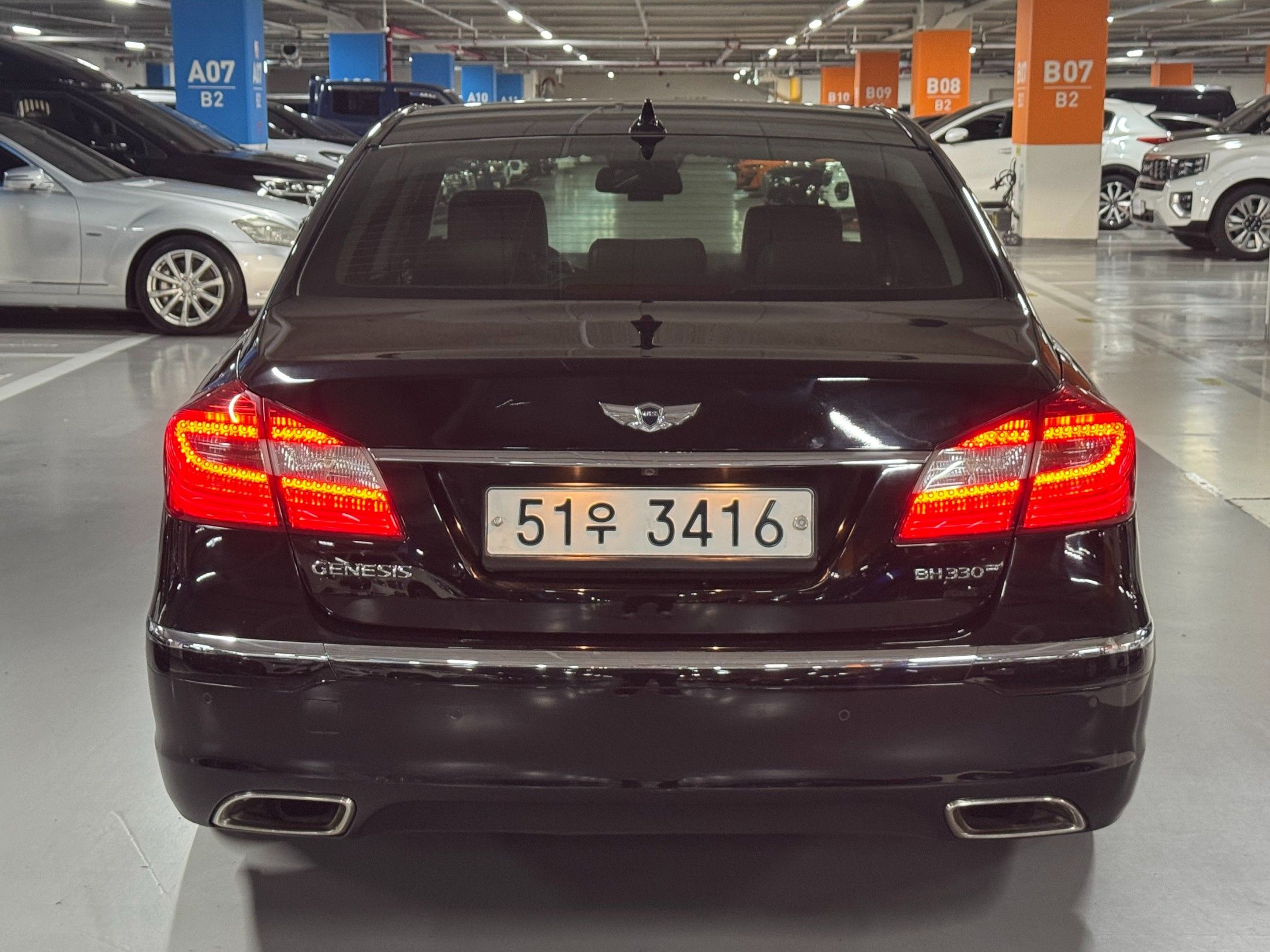 HYUNDAI GENESIS 2012