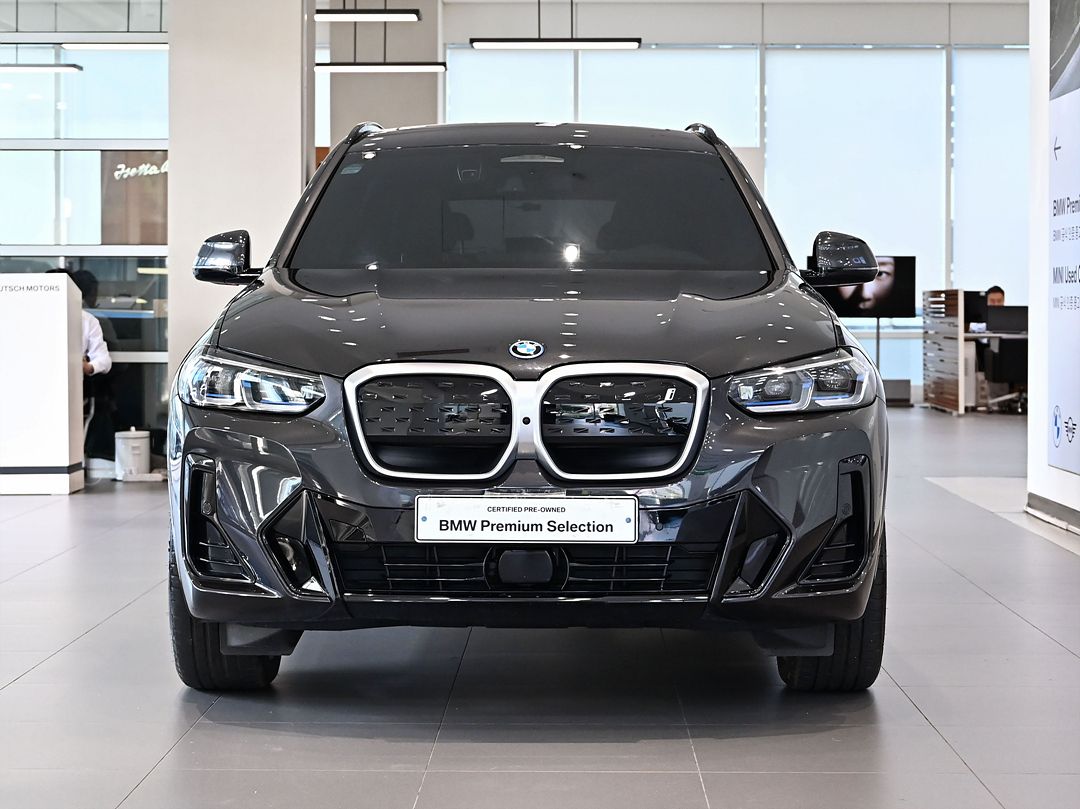 BMW IX3 2024