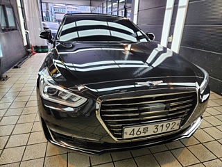 GENESIS EQ900 2016