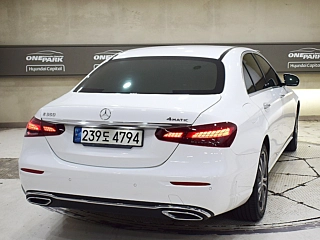MERCEDES BENZ E-CLASS W213 2021