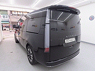 HYUNDAI STARIA 2025