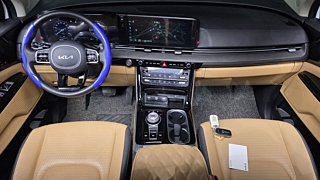 KIA CARNIVAL 2023