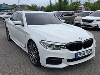 BMW 5-SERIES G30 2019