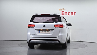 KIA CARNIVAL 2017