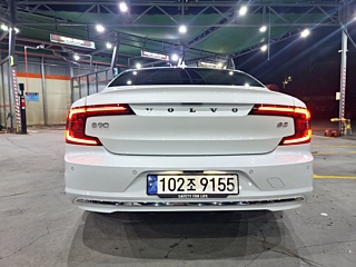 VOLVO S90 2024