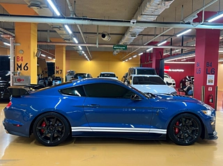 FORD MUSTANG 2020