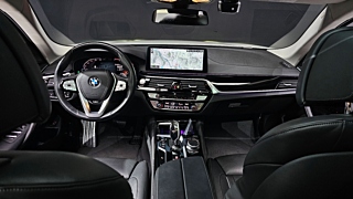 BMW 5-SERIES G30 2021