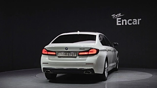 BMW 5-SERIES G30 2021