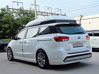KIA CARNIVAL 2017