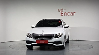 MERCEDES BENZ E-CLASS W213 2019