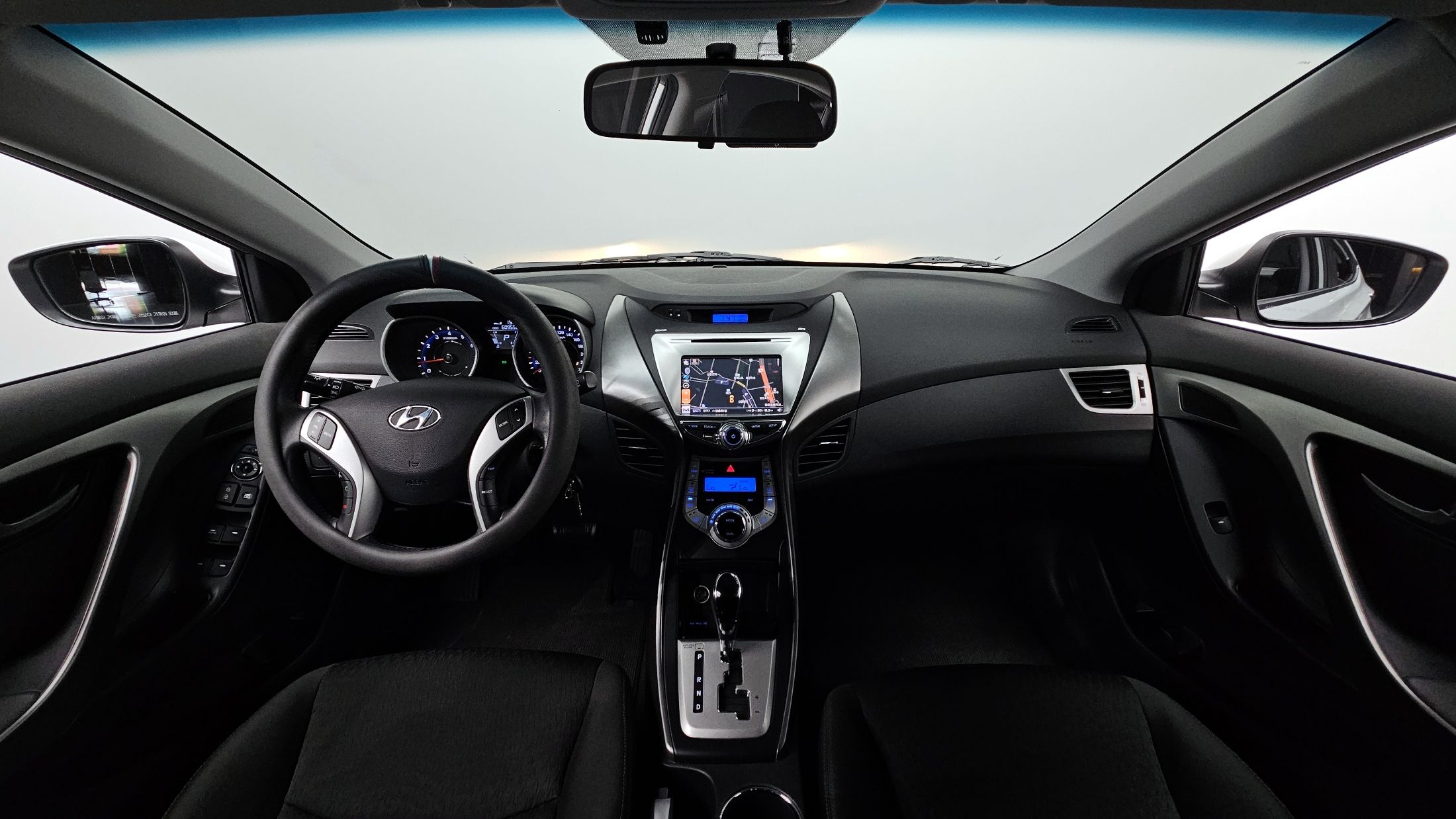 HYUNDAI AVANTE MD 2011
