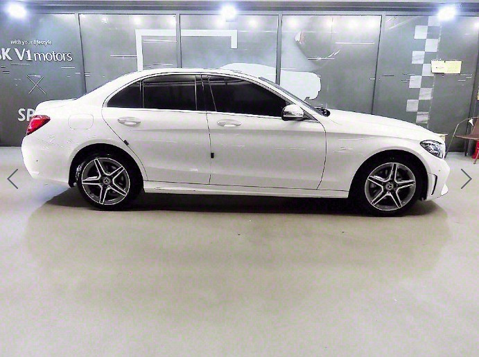 MERCEDES BENZ C-CLASS W205 2021