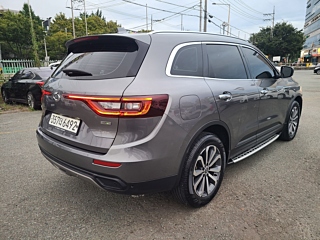 SAMSUNG QM6 2020