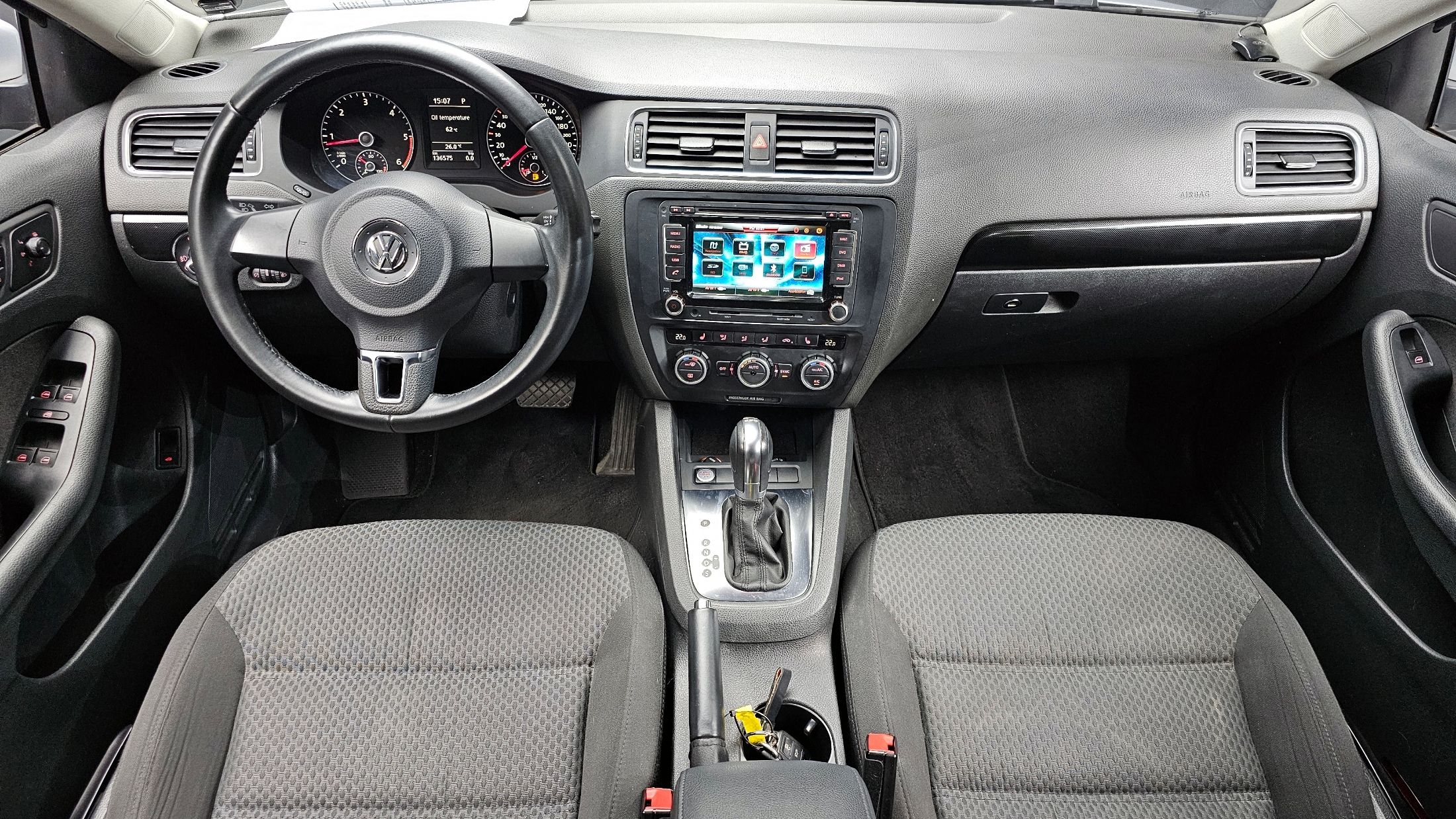 VOLKSWAGEN JETTA 2012