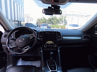 SAMSUNG QM6 2021