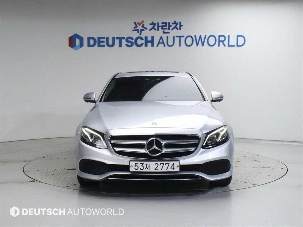 MERCEDES BENZ E-CLASS W213 2017