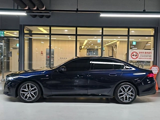 BMW 5-SERIES G60 2023