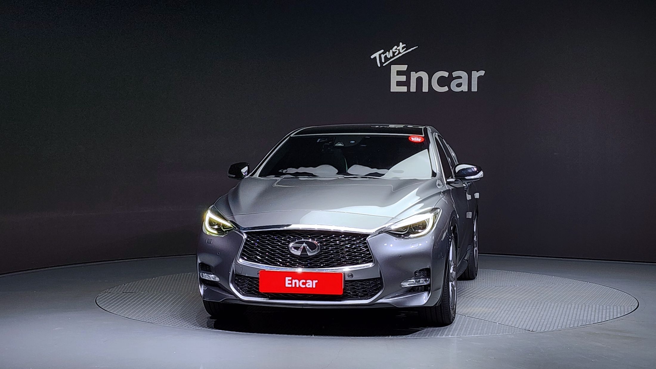 INFINITI Q30 2017