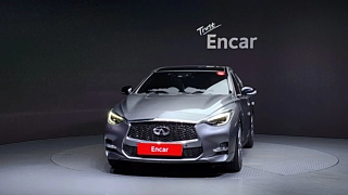 INFINITI Q30 2017