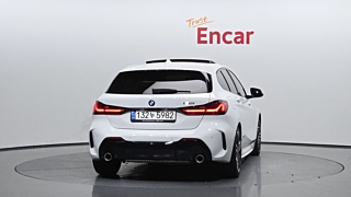 BMW 1-SERIES F40 2022