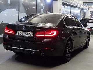 BMW 5-SERIES G30 2018