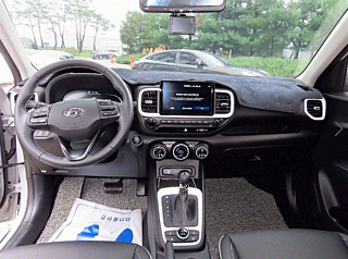 HYUNDAI VENUE 2024