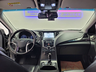 HYUNDAI GRANDEUR HG 2016