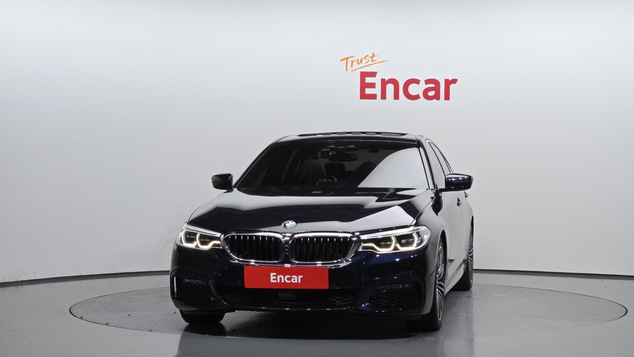 BMW 5-SERIES G30 2019