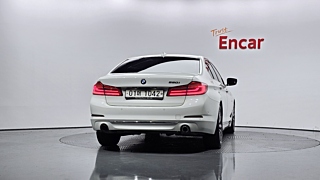 BMW 5-SERIES G30 2018