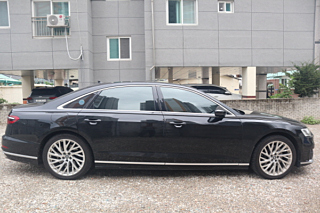 AUDI A8 D5 2019
