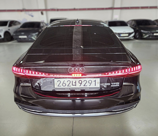 AUDI A7 4K 2020