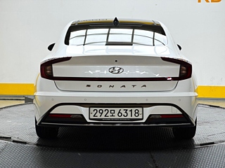 HYUNDAI SONATA DN8 2019