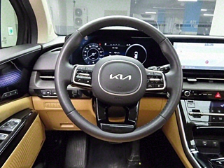 KIA CARNIVAL 2023