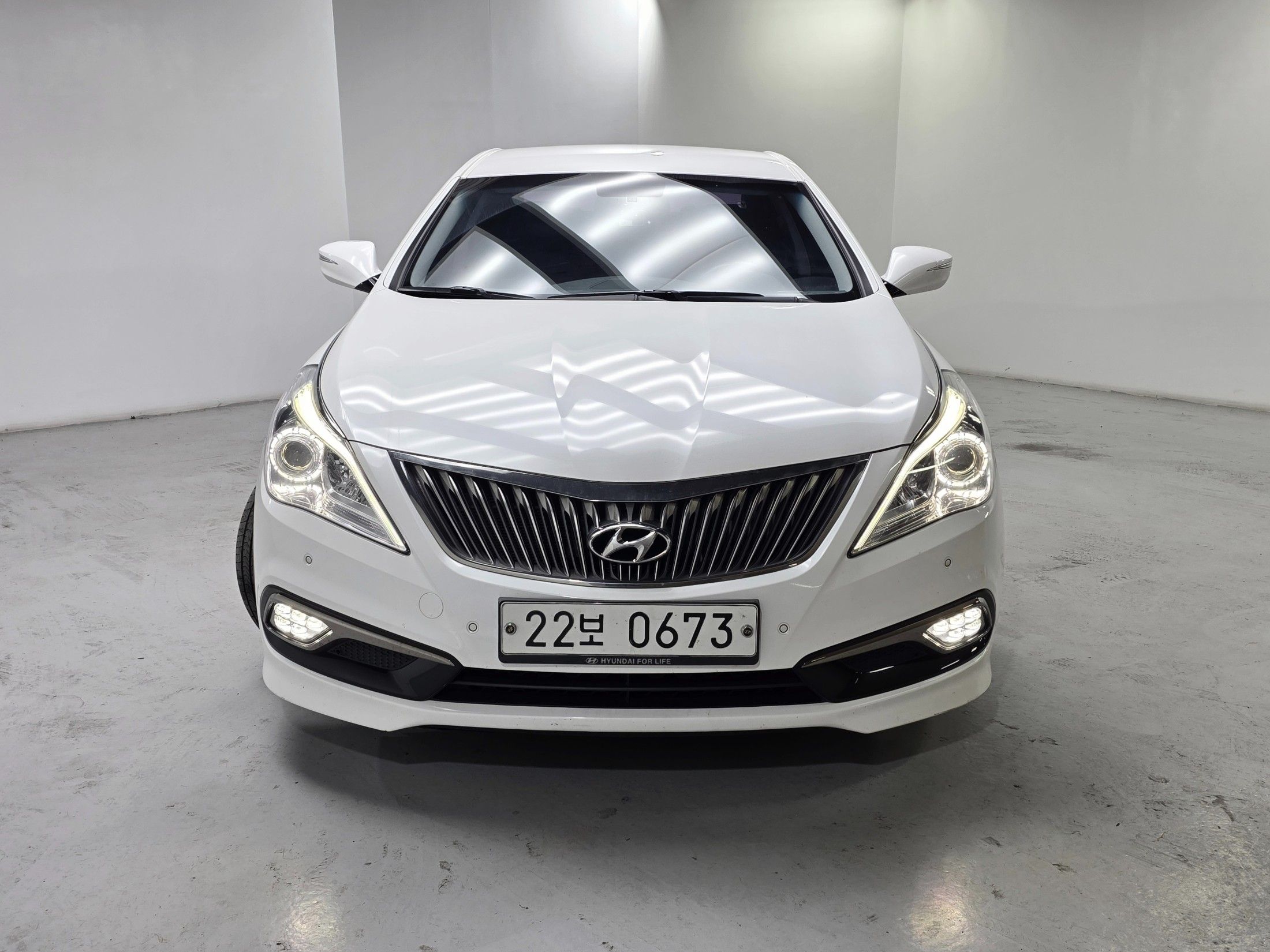 HYUNDAI GRANDEUR HG 2016
