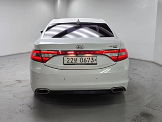 HYUNDAI GRANDEUR HG 2016