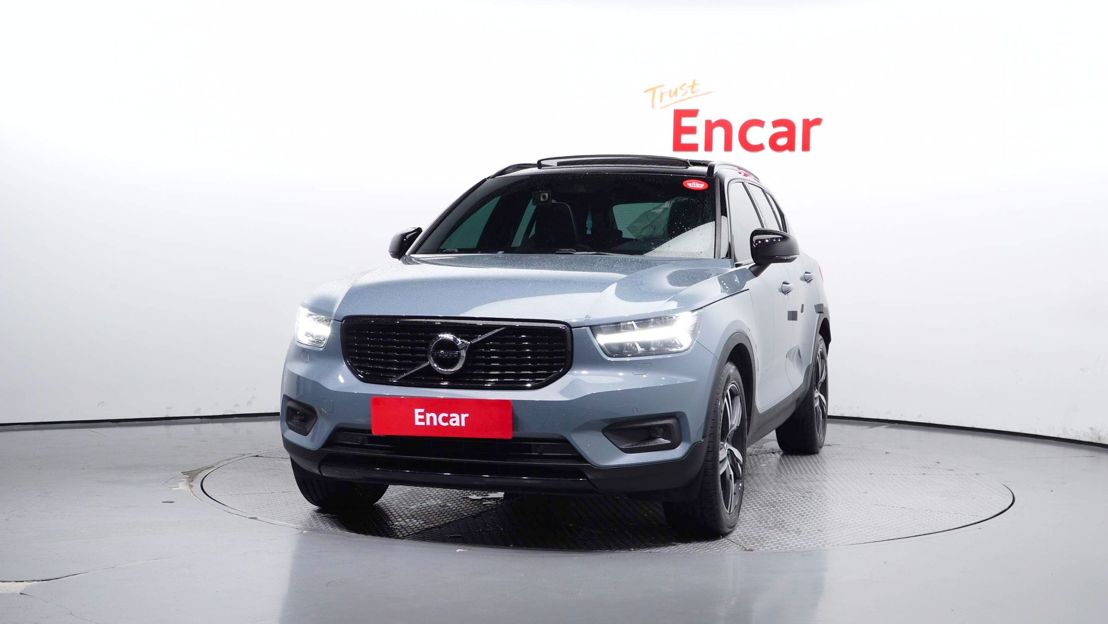 VOLVO XC40 2020
